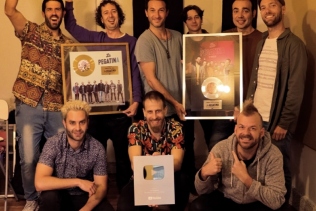 Disco de Platino por "Y Volar" y Disco de Oro por "Saber que tú"