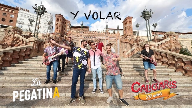 Y Volar (feat. Los Caligaris)